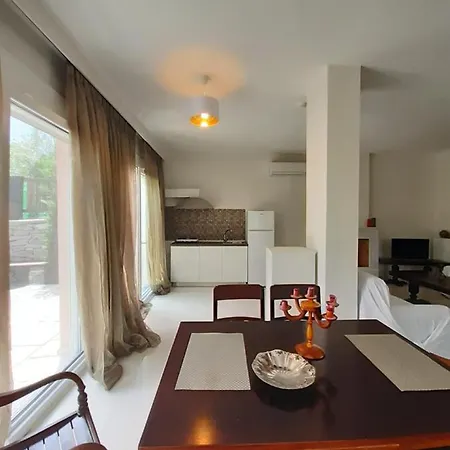 Apartment Palace Luxury Palio Palaiontsiflikion