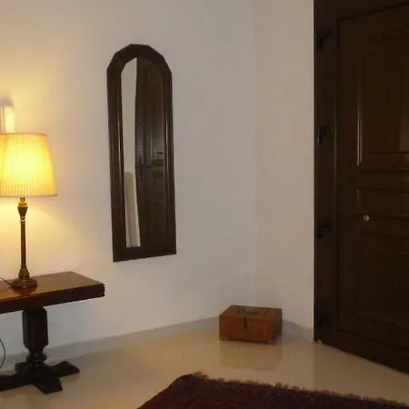 Palace Luxury Palio Apartment Palaiontsiflikion